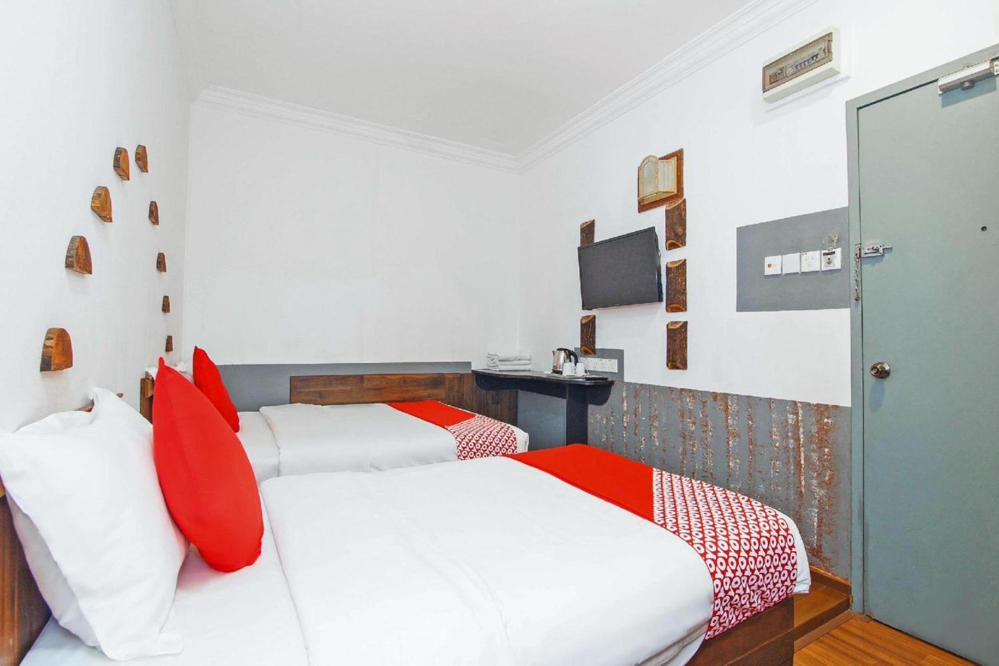 Oyo 210 Hotel Five 2 Kota Kinabalu Exterior foto