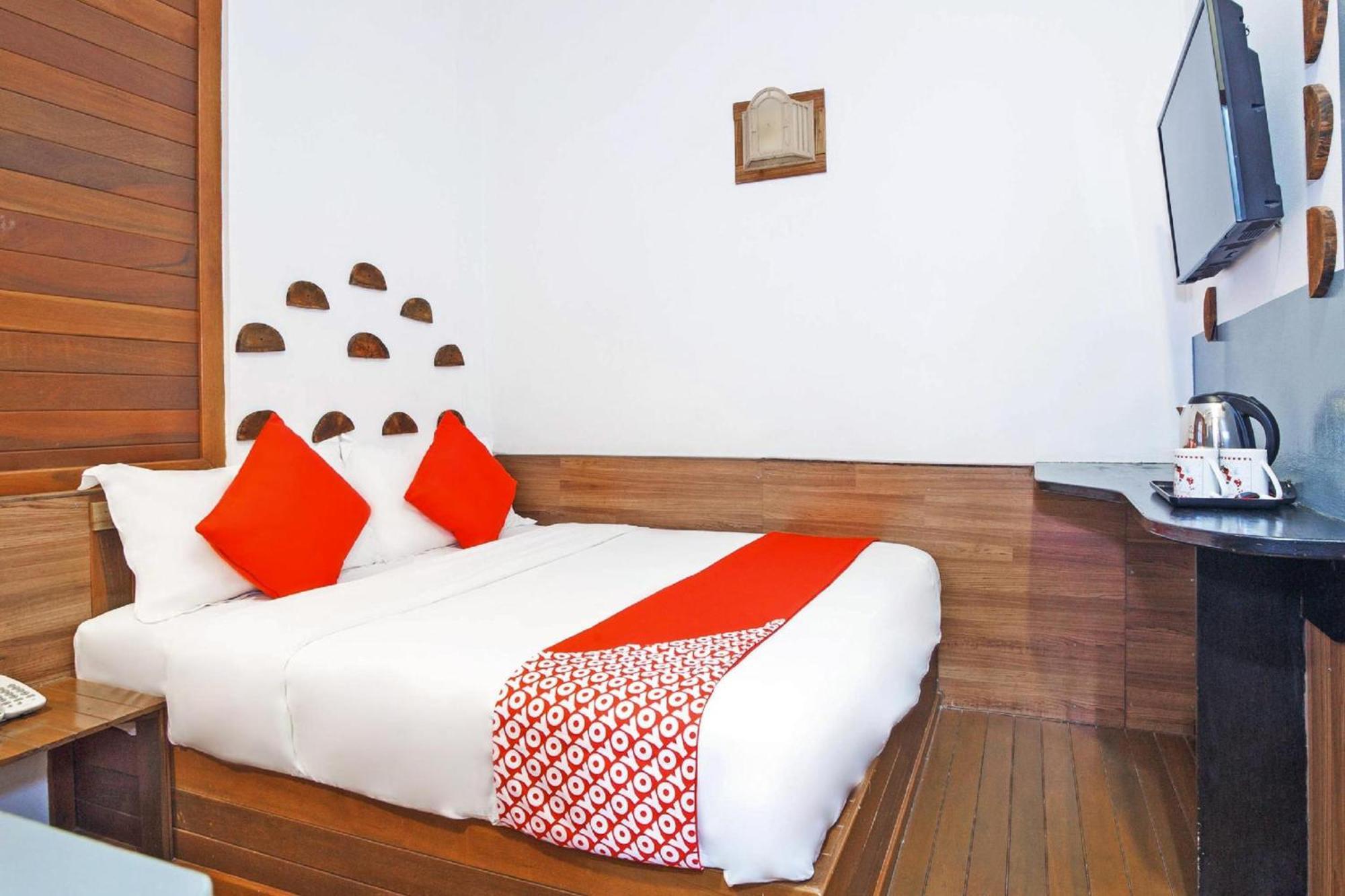 Oyo 210 Hotel Five 2 Kota Kinabalu Exterior foto