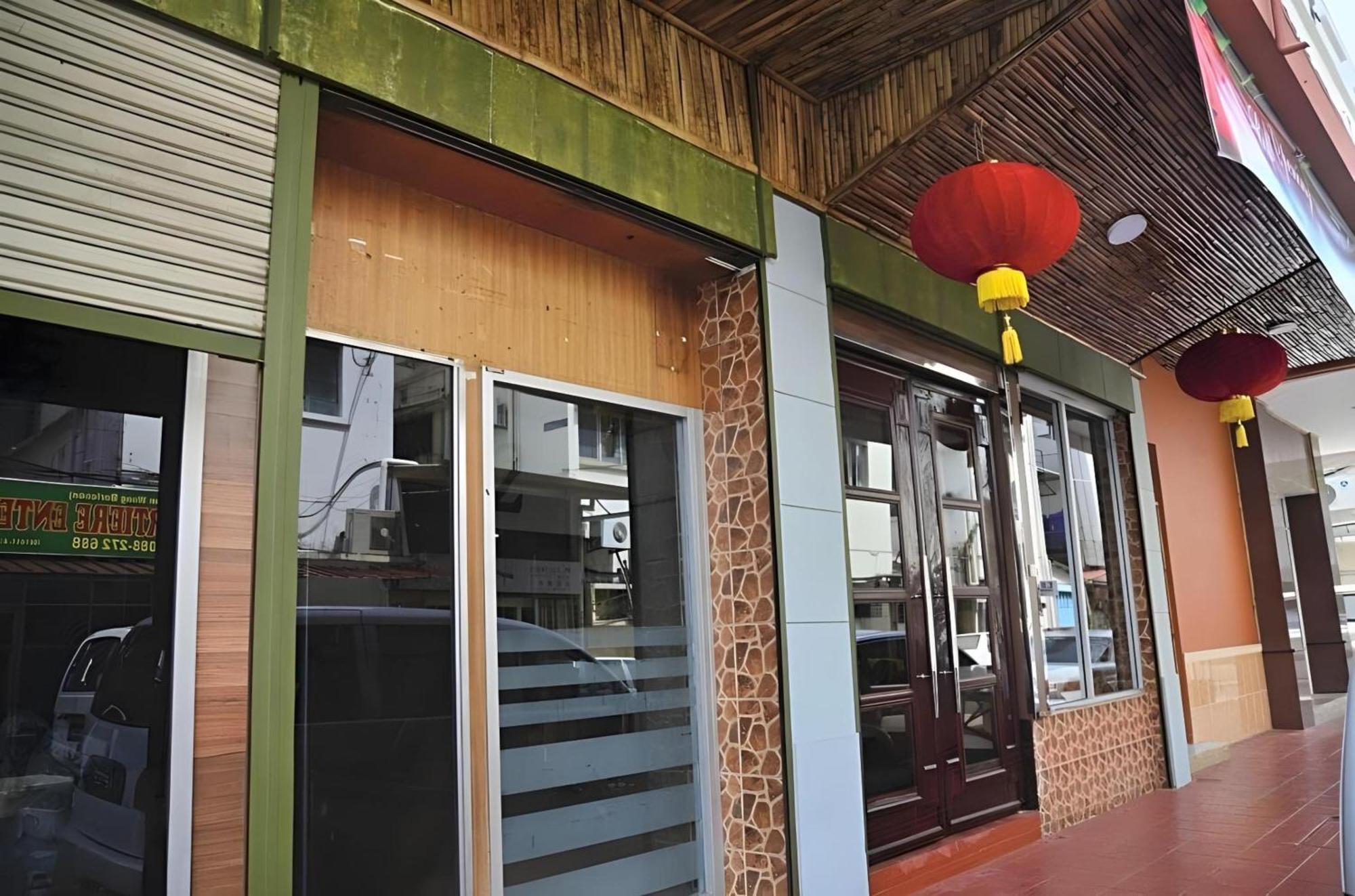 Oyo 210 Hotel Five 2 Kota Kinabalu Exterior foto