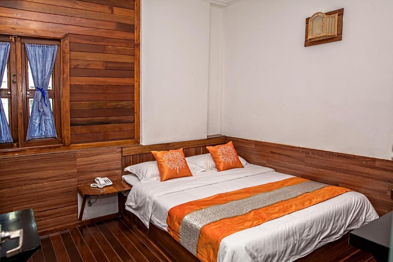Oyo 210 Hotel Five 2 Kota Kinabalu Exterior foto